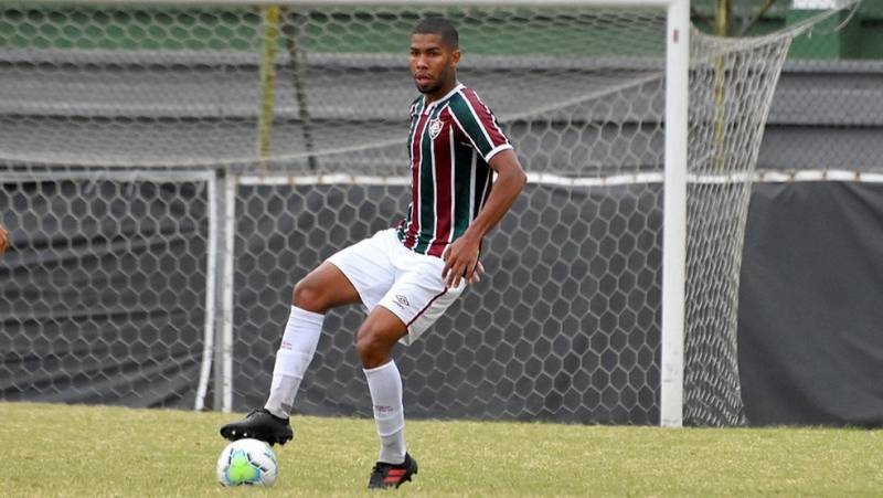 “Sabah” braziliyalı futbolçusu ilə yollarını ayırdı