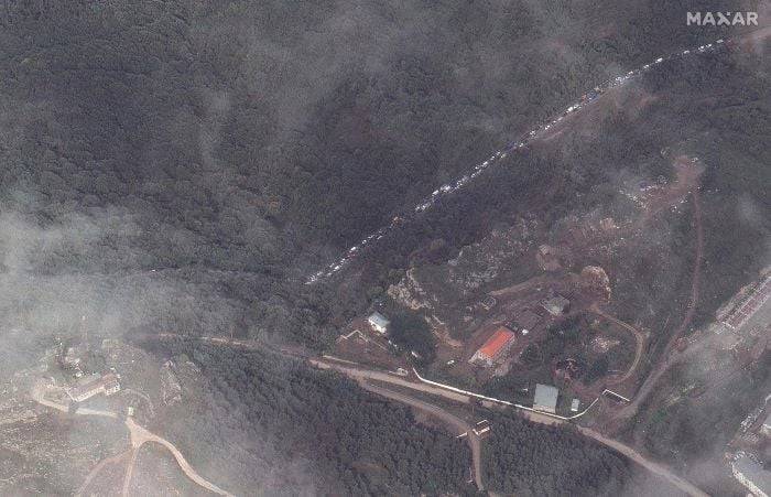 Qarabağı tərk edən erməni əsilli vətəndaşların peyk görüntüləri - FOTO