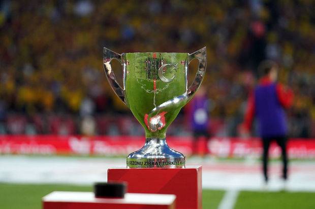“Qalatasaray”la “Fənərbağça” Bakıda oynayacaq? 
