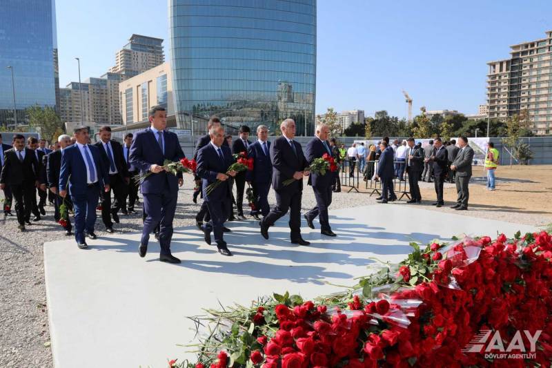 AAYDA-nin rəhbərliyi və əməkdaşları inşası davam etdirilən Zəfər parkında olub - FOTOLAR