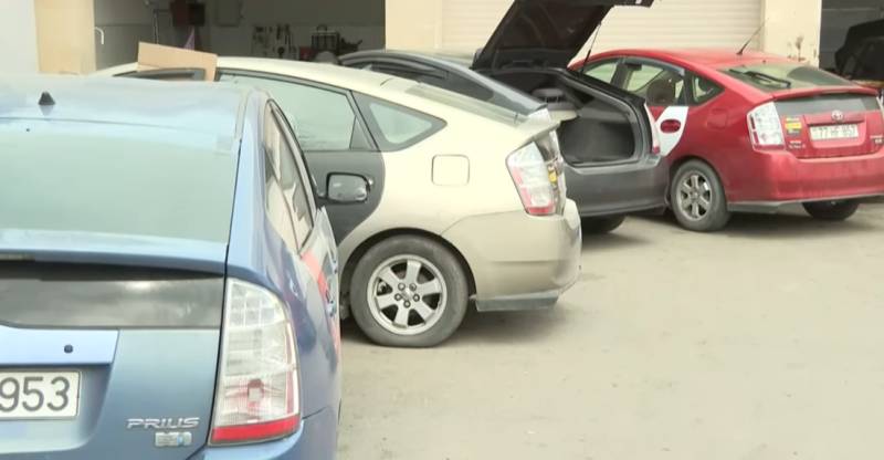 Bakıda \"Prius\"lar kütləvi şəkildə satışa çıxarılır - VİDEO