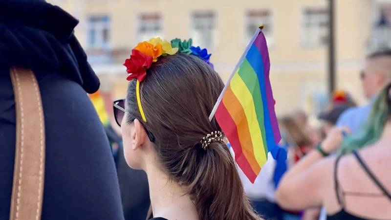 Gürcüstan eynicinsli nikahları və cinsiyyət dəyişdirilməsini qadağan edir