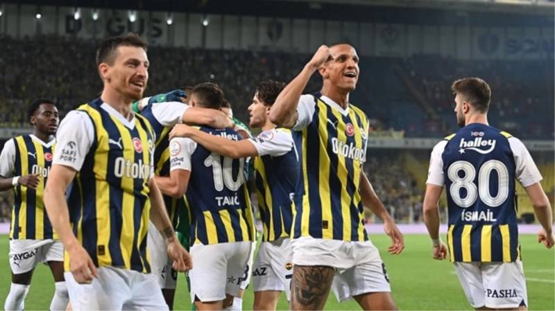 Fənərbaxça Türkiyə futbolu tarixinə düşdü