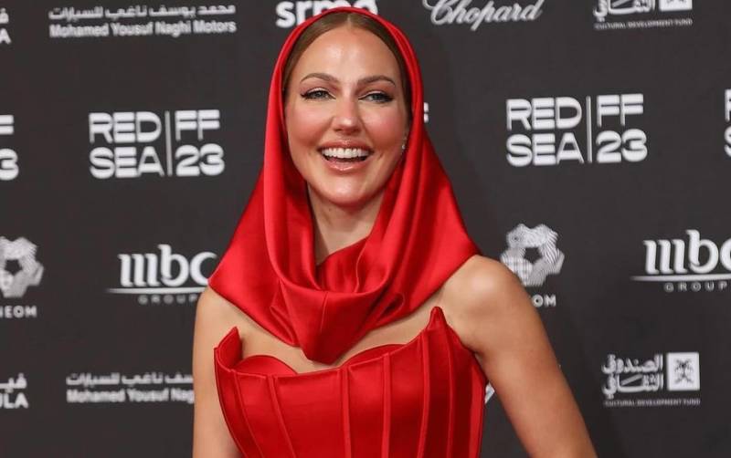 Onunla yemək yeməyin saatı 1 milyon lirədir