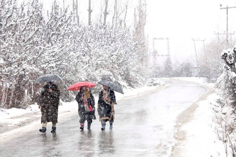 Ölkənin bu ərazilərinə qar yağdı