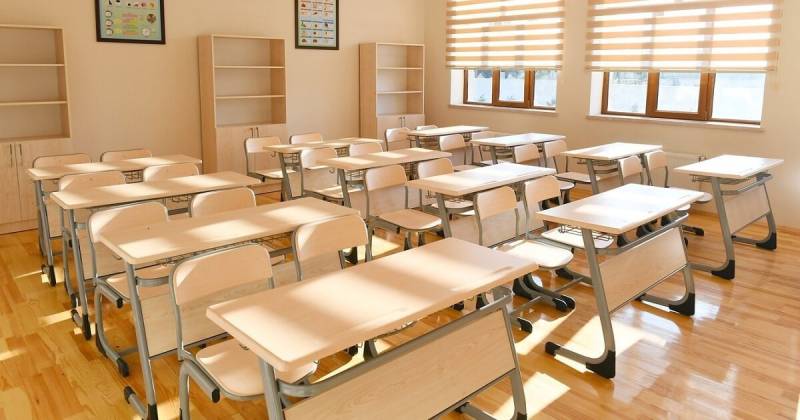 Azərbaycanda kollec direktoru işdən çıxarıldı