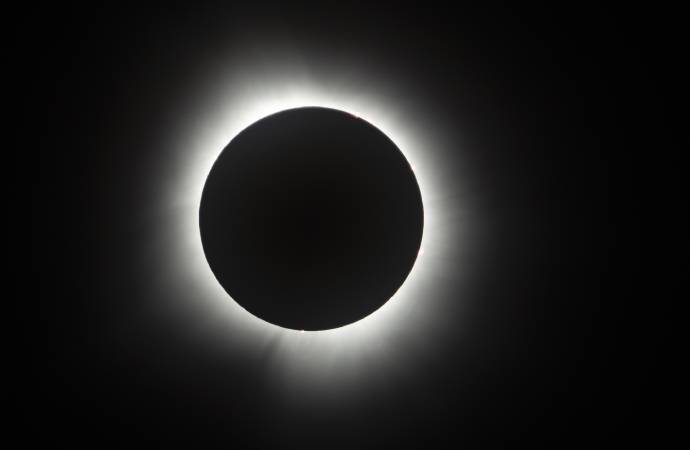 Starlink kosmosdan tam Günəş tutulmasını çəkdi - FOTO\\VİDEO