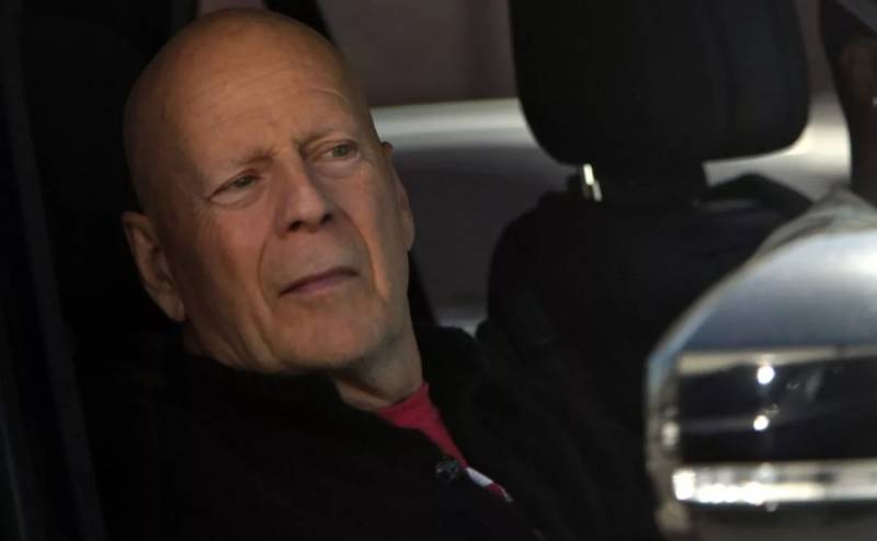 Brüs Uillis uzun aradan sonra ilk dəfə - Foto