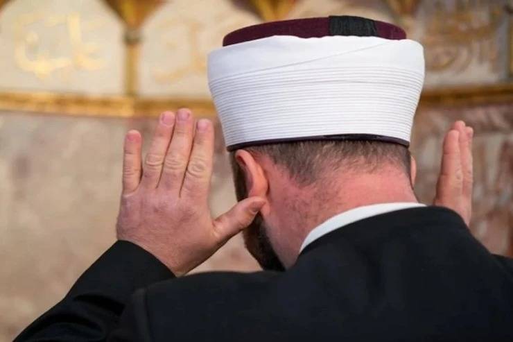 Türkiyədə kişi bayram namazında öldü