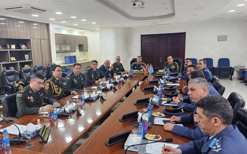 Zakir Həsənov İordaniya Hərbi Hava Qüvvələrinin komandanı ilə görüşüb 