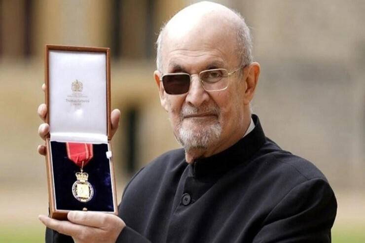 Salman Rüşdi bıçaqlandığı an haqqında ilk dəfə DANIŞDI