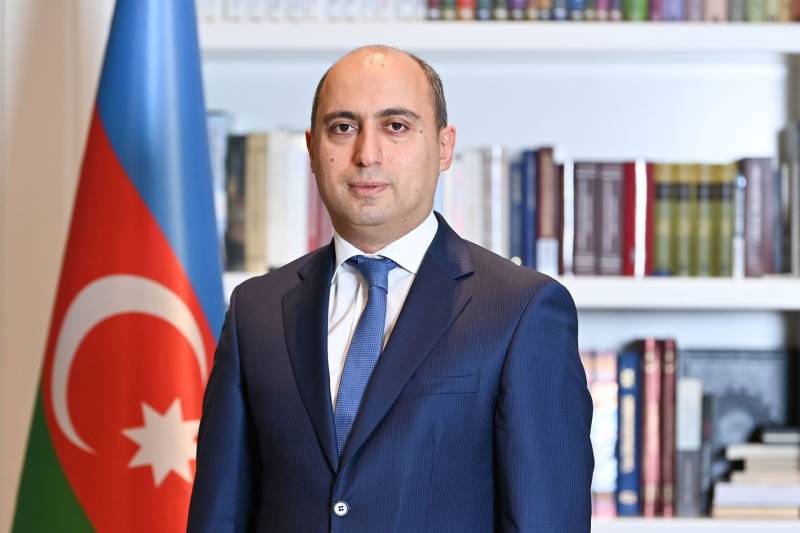 Emin Əmrullayev təbrik paylaşımı: “Azərbaycana zəfər yaraşır!”