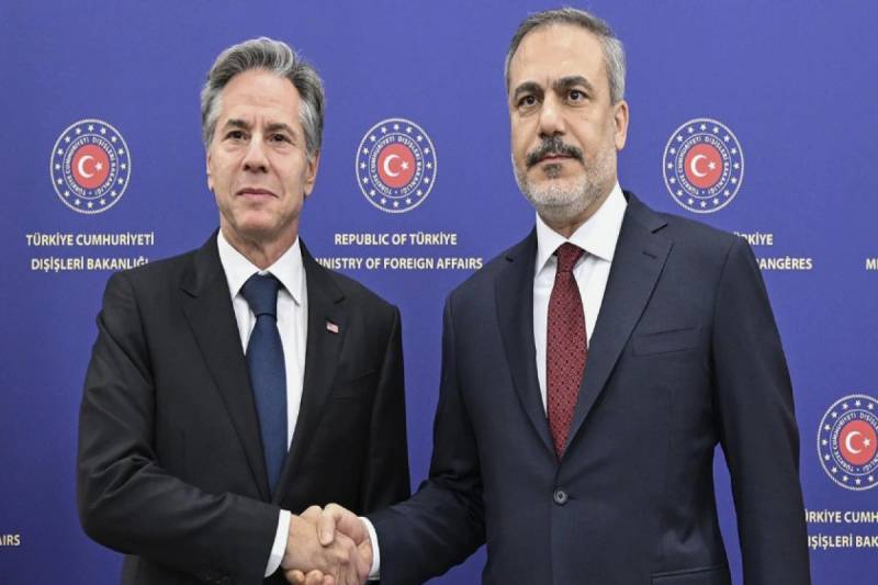 Fidanla Blinken arasında telefon danışığı olub