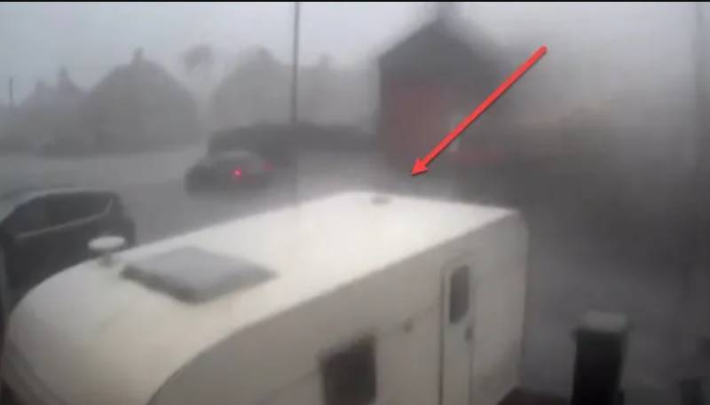 Bu ölkədə güclü fırtına - VİDEO