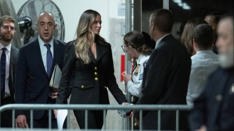 Tramp ən çox güvəndiyi şəxsi seçdi: “28 yaşlı Marqonun Melaniyaya bənzəməsi diqqət çəkdi”