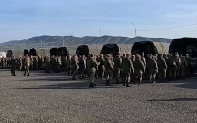 Rusiya tərəfi sülhməramlıların Qarabağı tərk etməsinin görüntülərini yaydı - VİDEO