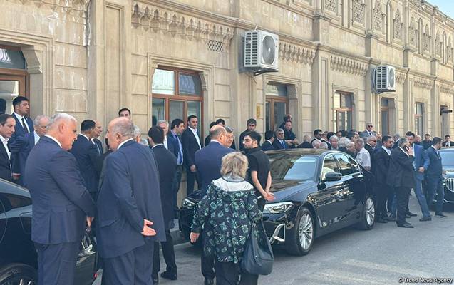 Elmira Süleymanova ilə vida mərasimi keçirilir - FOTO