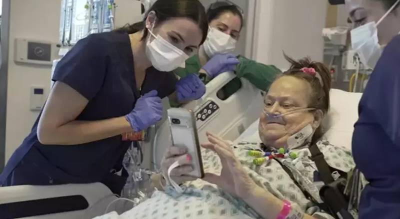 54 yaşlı qadına donuz böyrəyi  transplantasiya edildi 