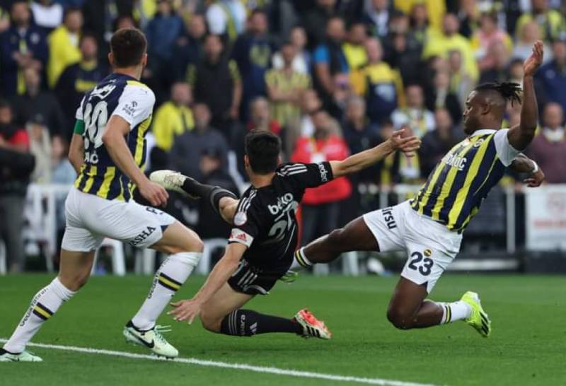 \"Fənərbaxça\" \"Beşiktaş\"ı məğlub etdi 