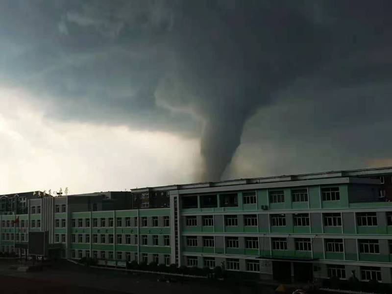 Çində tornado: Ölənlər var