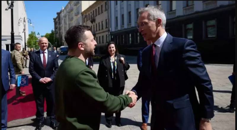 Stoltenberq Kiyevdə Zelenski ilə görüşdü 