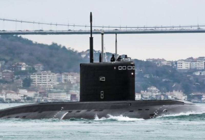 Ukrayna Rusiyaya məxsus sualtı qayığı vurdu