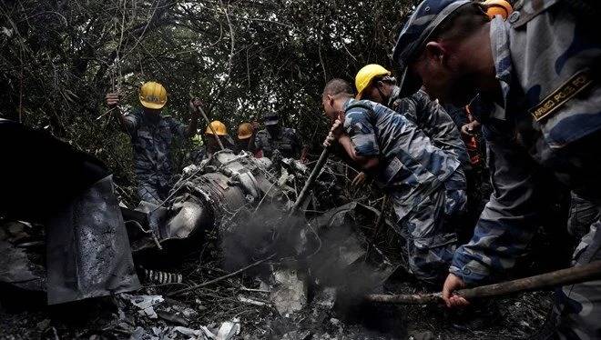 Nepalda helikopter qəzaya uğradı - Ölənlər var