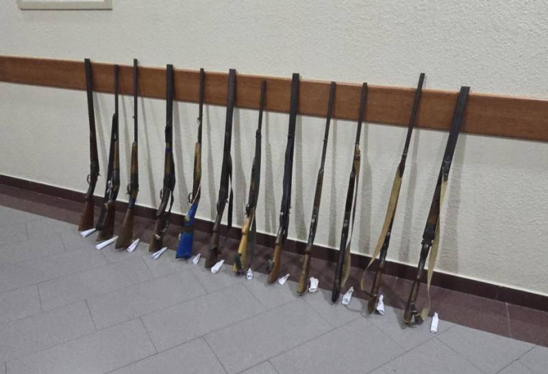 Qəbələdə vətəndaşlardan 12 tüfəng götürüldü