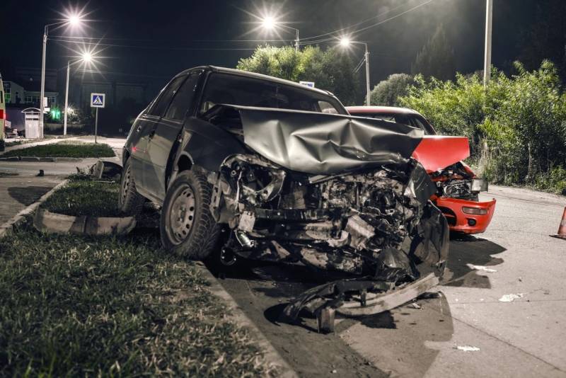 Sumqayıtda \"Lexus\" aşdı - Sürücü öldü