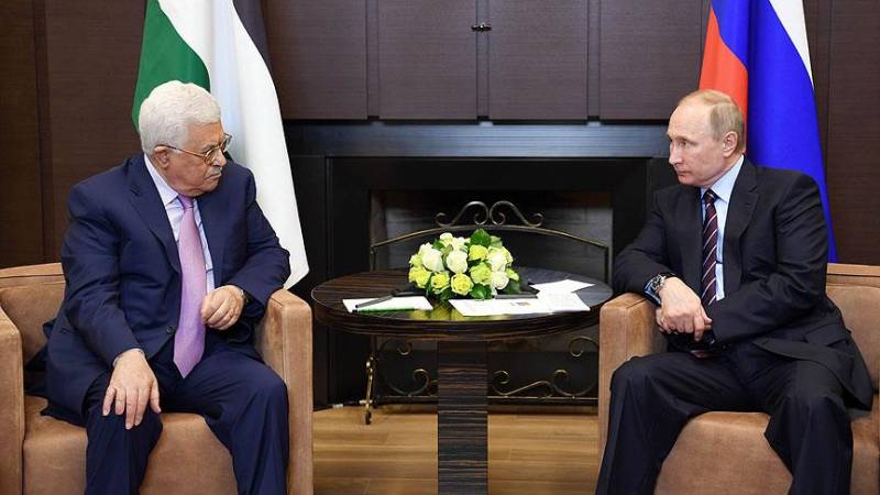 Putin Fələstin prezidenti Abbasla görüşdü