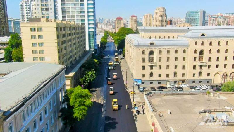 Bu küçədə təmir işləri davam etdirilir - VİDEO/FOTO