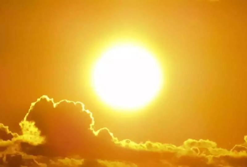 Çin səmasında eyni anda 7 günəş göründü - VİDEO