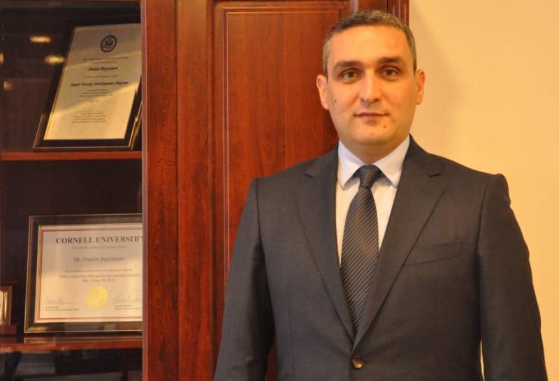 Qarabağ Universitetinin rektorundan TƏBRİK