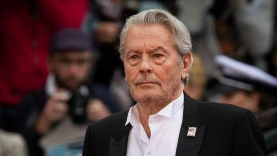 Alen Delon dəfn edildi