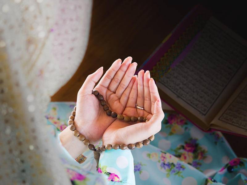 Quran oxuyan qadının səsi də qadağandır - \"Taliban\"dan yeni qərar