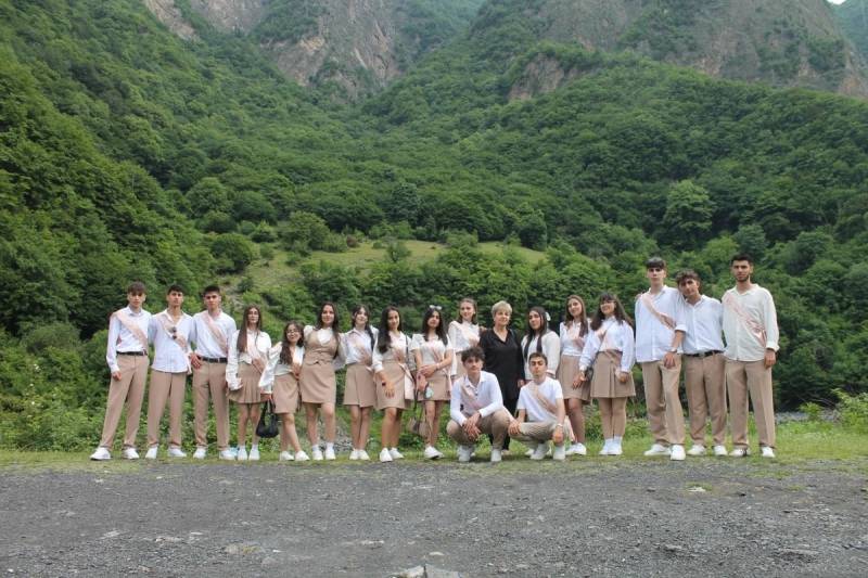 Bu rayonda 1 sinfin bütün şagirdləri universitetə qəbul oldular