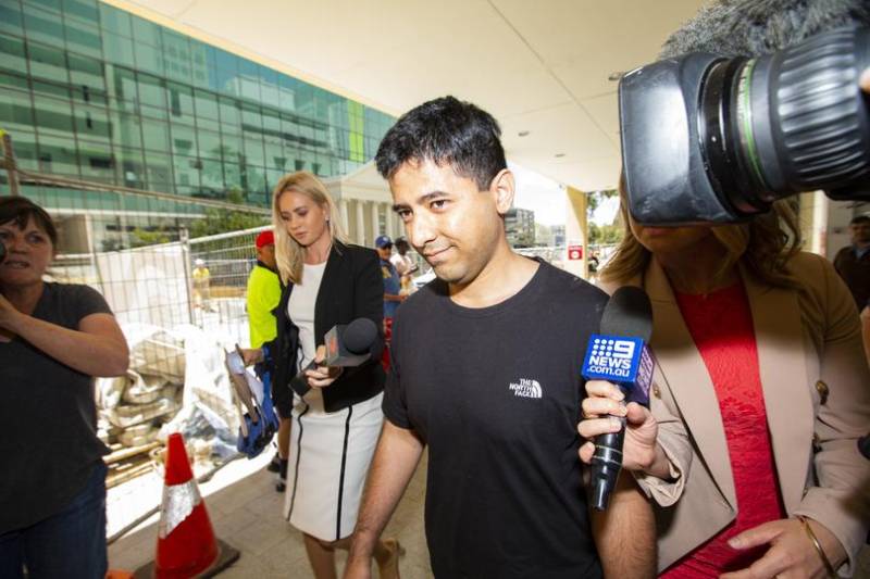 Yüzlərlə uşağı şantaj edən saxta \"Youtuber\" 17 il həbsə məhkum edildi