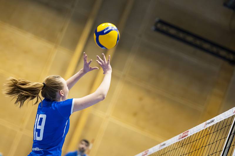 Məşhur voleybolçu evində ölü tapıldı - FOTO