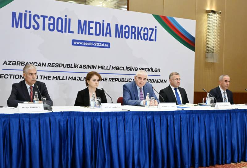 Növbədənkənar parlament seçkiləri ilə əlaqədar mətbuat konfransı keçirildi 