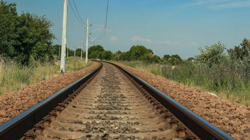 Dəmir yolu tikintisi çökdü - 13 işçi itkin düşdü