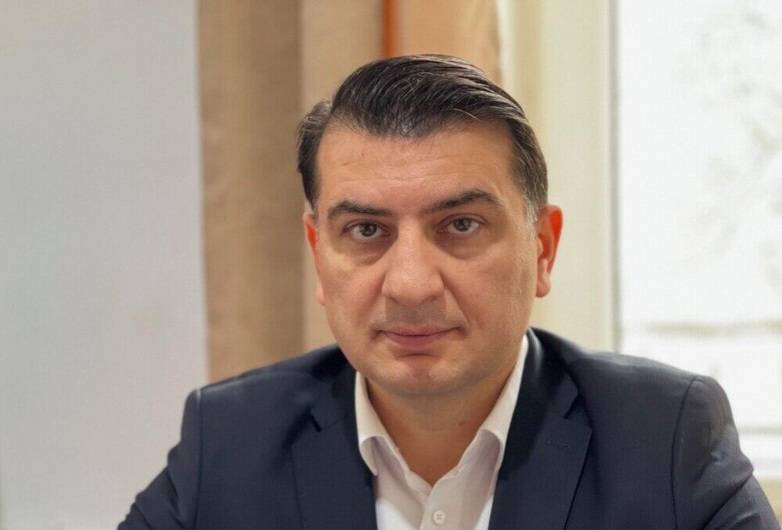 Azərbaycanda bu institutun direktoru SAXLANILDI