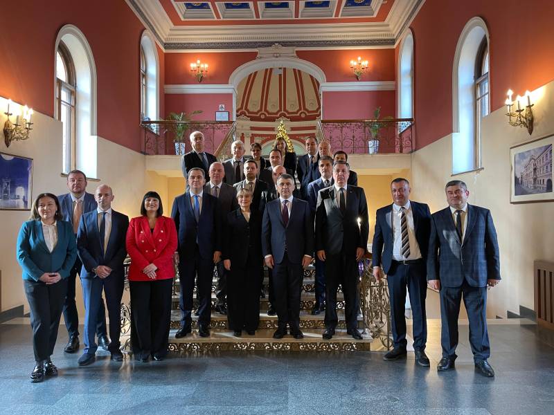 Azərbaycan və Gürcüstanın məhkəmə sistemləri arasında əlaqələr genişləndirilir 