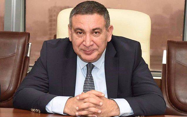 Rəşad Məcid bu ölkənin \"hörmətli yazıçısı\" oldu 