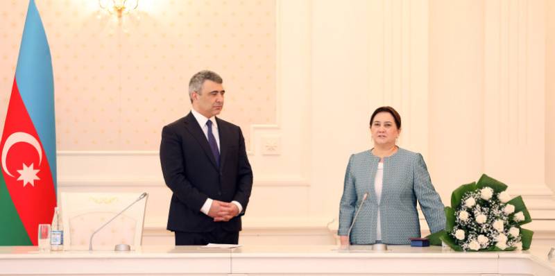 Ali Məhkəmənin qadın hakimi təqaüdə göndərildi