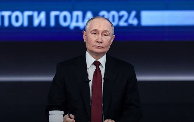 Putin mətbuat konfransı keçirir - CANLI