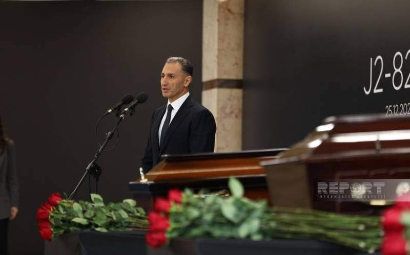 \"AZAL dünyanın ən etibarlı aviaşirkətlərindən biridir\" - Rəşad Nəbiyev