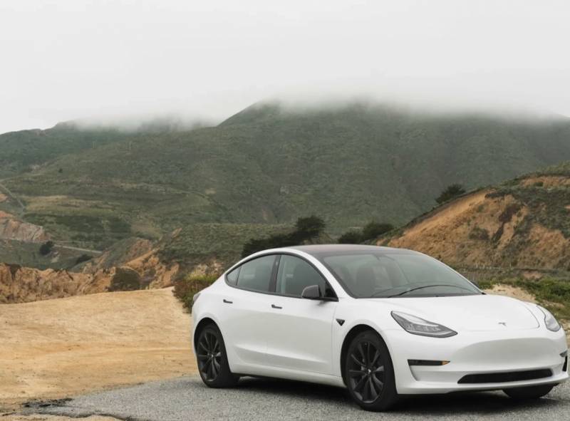 \"Tesla\" 2 milyondan çox avtomobilini geri çağırır - VACİB SƏBƏB