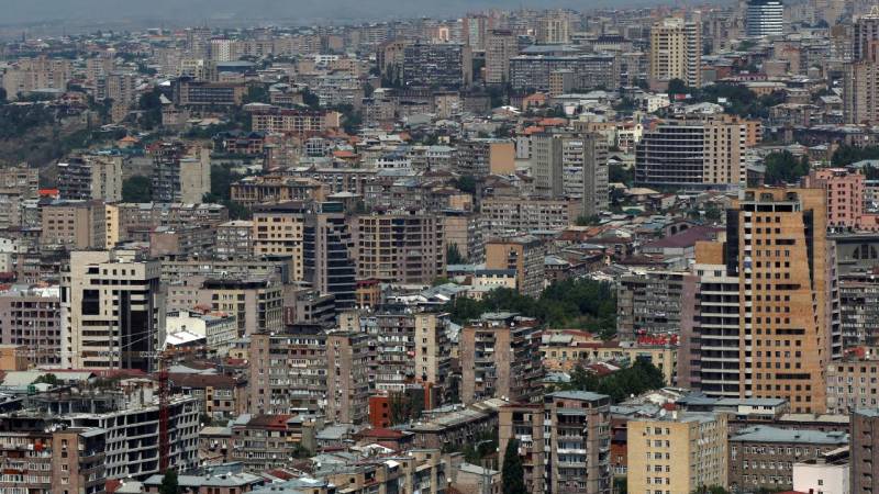 Ermənistanda güclü partlayış: Ölən və yaralılar var