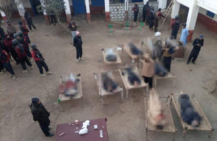 Pakistanda polis məntəqəsinə silahlı və bombalı hücum: 10 polis həlak oldu