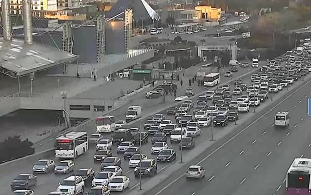 Əksər yollarda tıxac var - SİYAHI